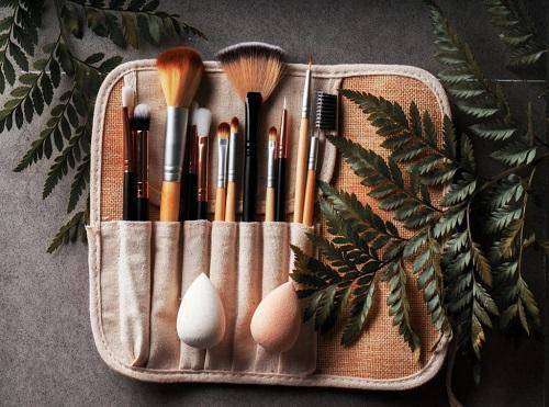 makeup brushes