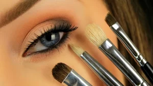 Types of makeup eye brushes